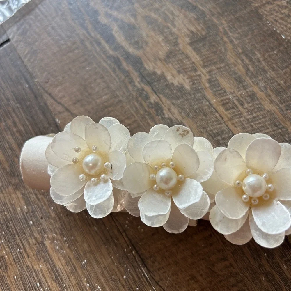 Vintage Capiz Shell Flower Napkin Rings Faux Pearl Center Cream Set of 5 Floral